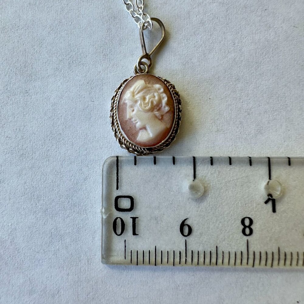 Vintage Cameo Pendant Necklace Classical Lady Left-Facing European 800 Silver - Picture 4 of 4